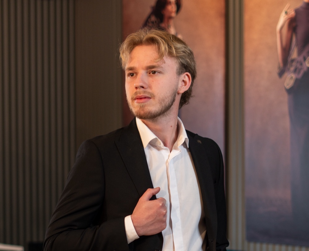 Konrad, Forma technical architecture and engineering lead